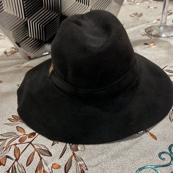 Gucci Women Hat - Picture 6 of 10